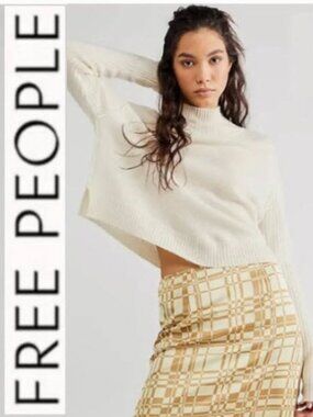 Free People Light Grey Cashmere Sweater Size Small - Soft, Cozy, Cropped,